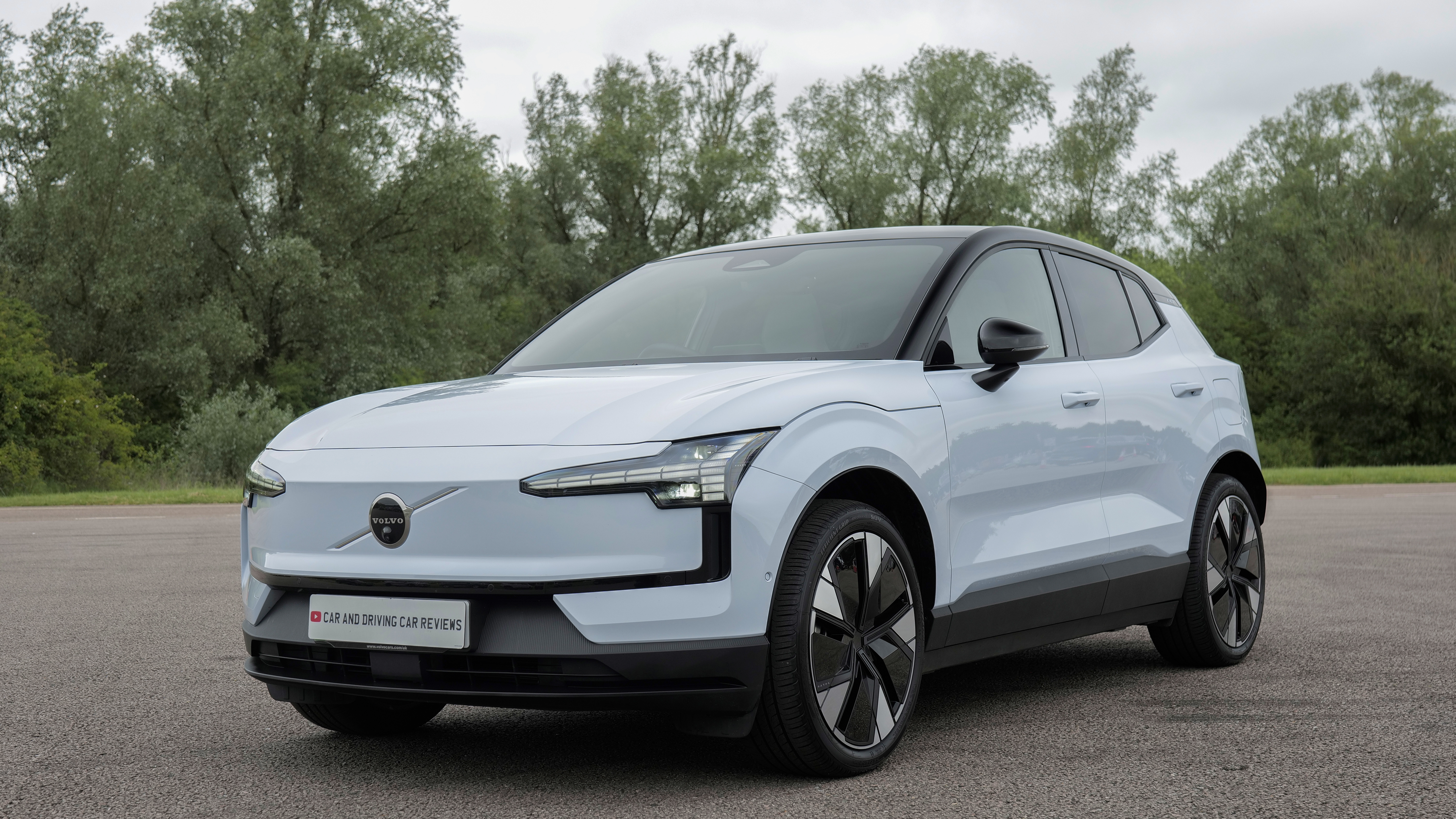 VOLVO EX30 200kW P5 Plus 51kWh 5dr Auto